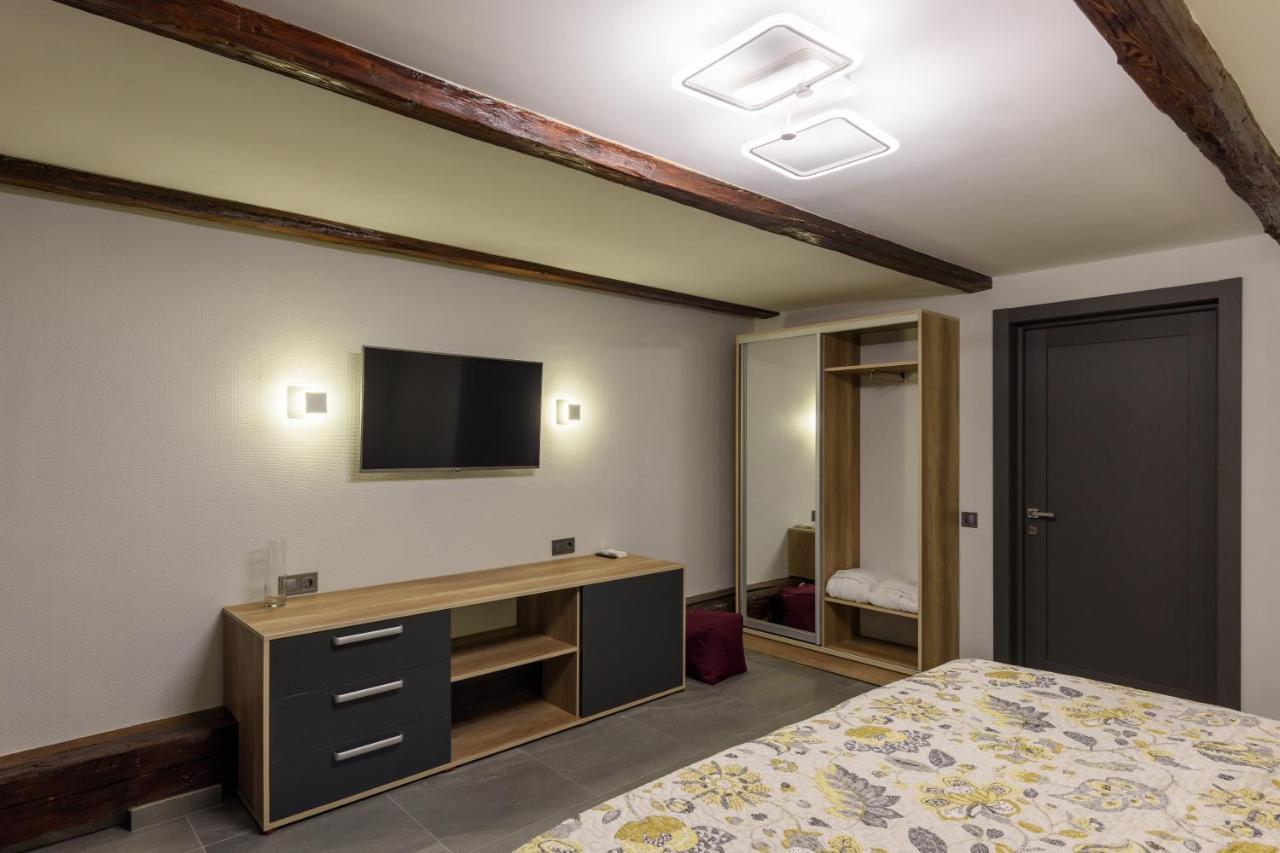 Apart Hotel Fusion Tjernivtsi Eksteriør billede