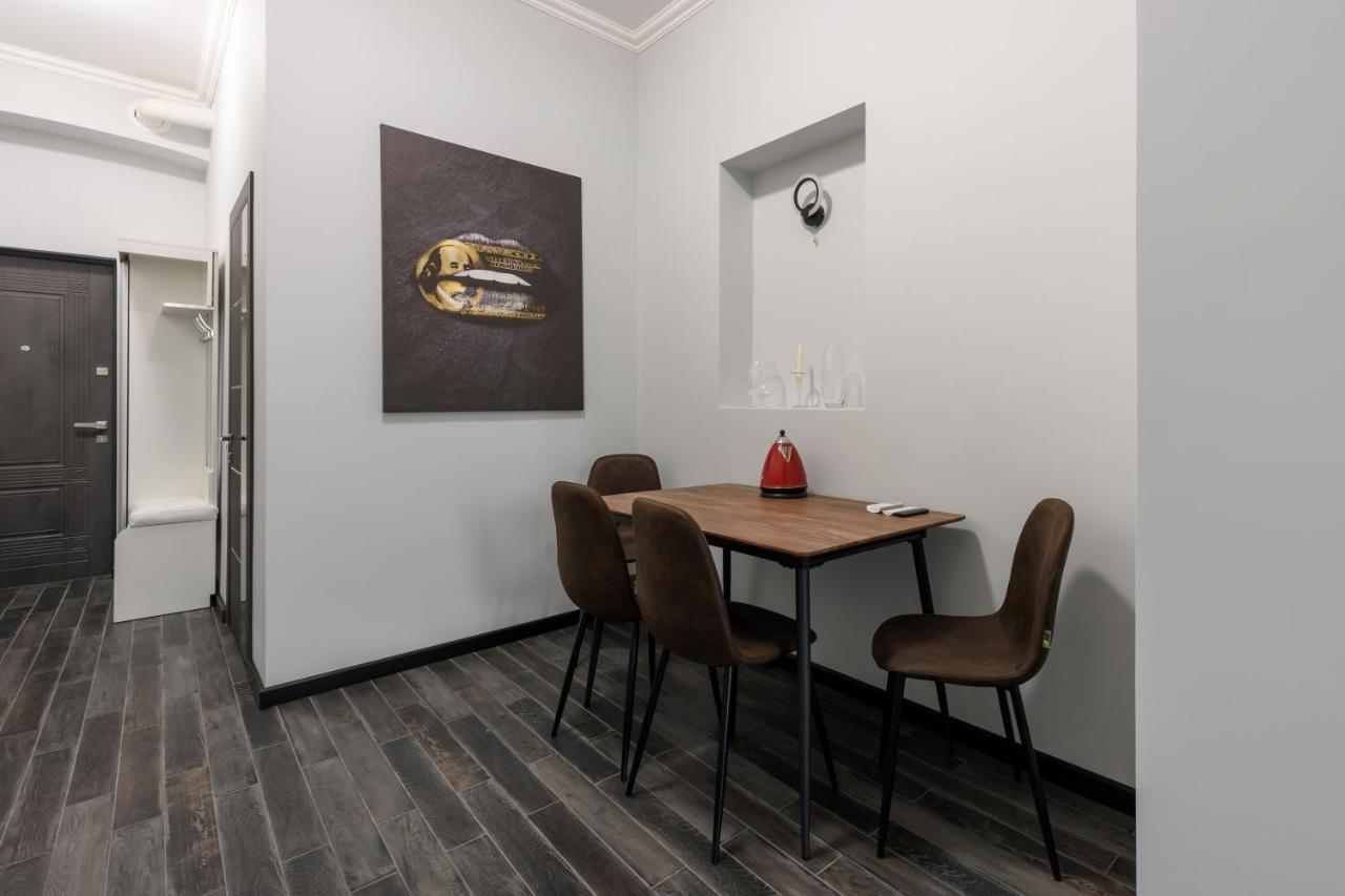 Apart Hotel Fusion Tjernivtsi Eksteriør billede
