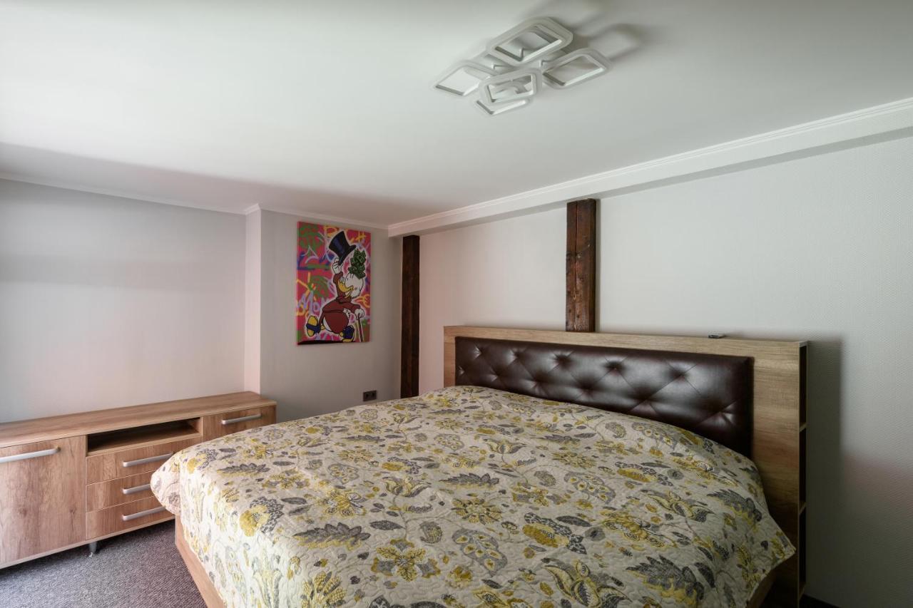 Apart Hotel Fusion Tjernivtsi Eksteriør billede