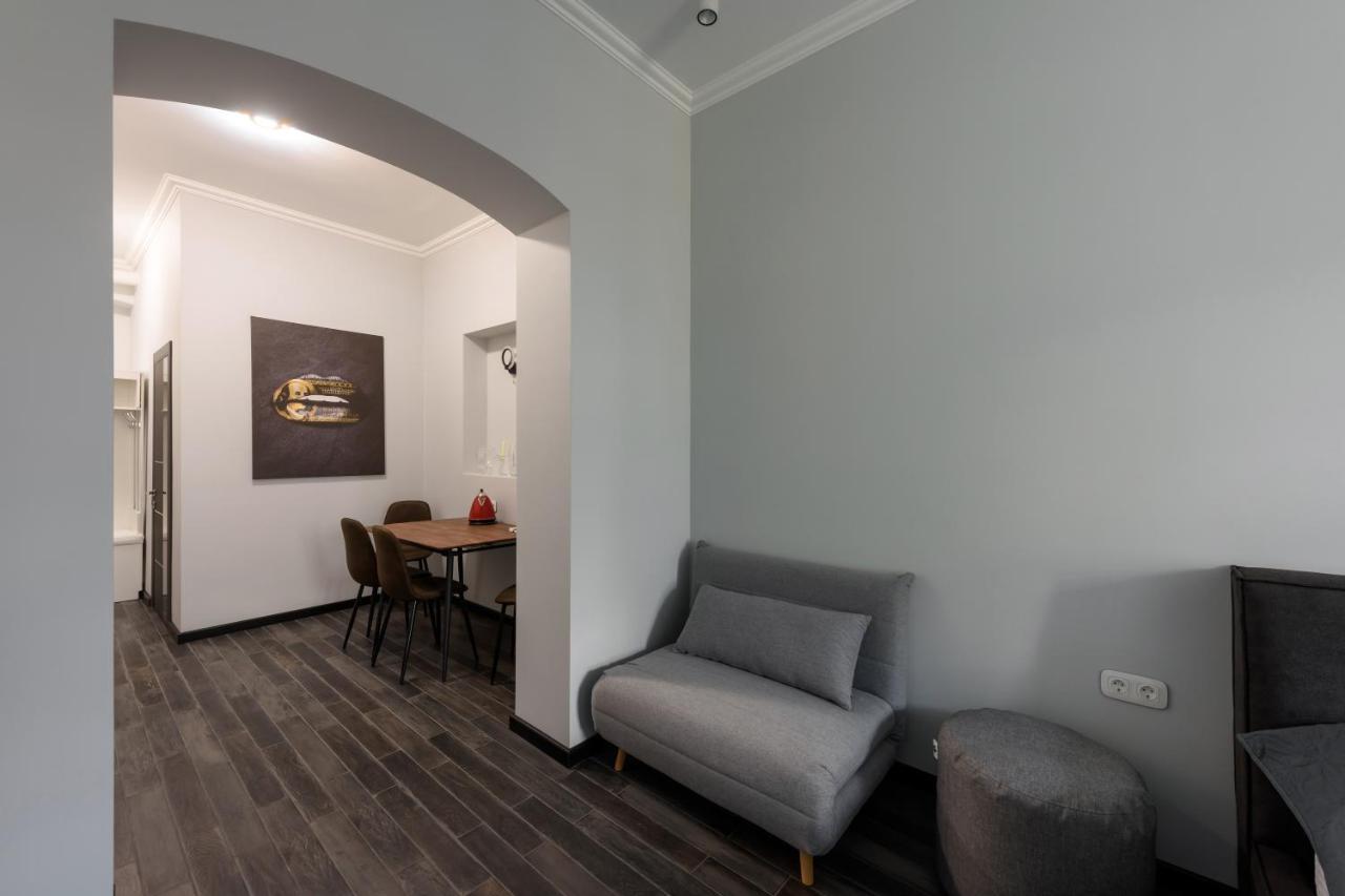 Apart Hotel Fusion Tjernivtsi Eksteriør billede