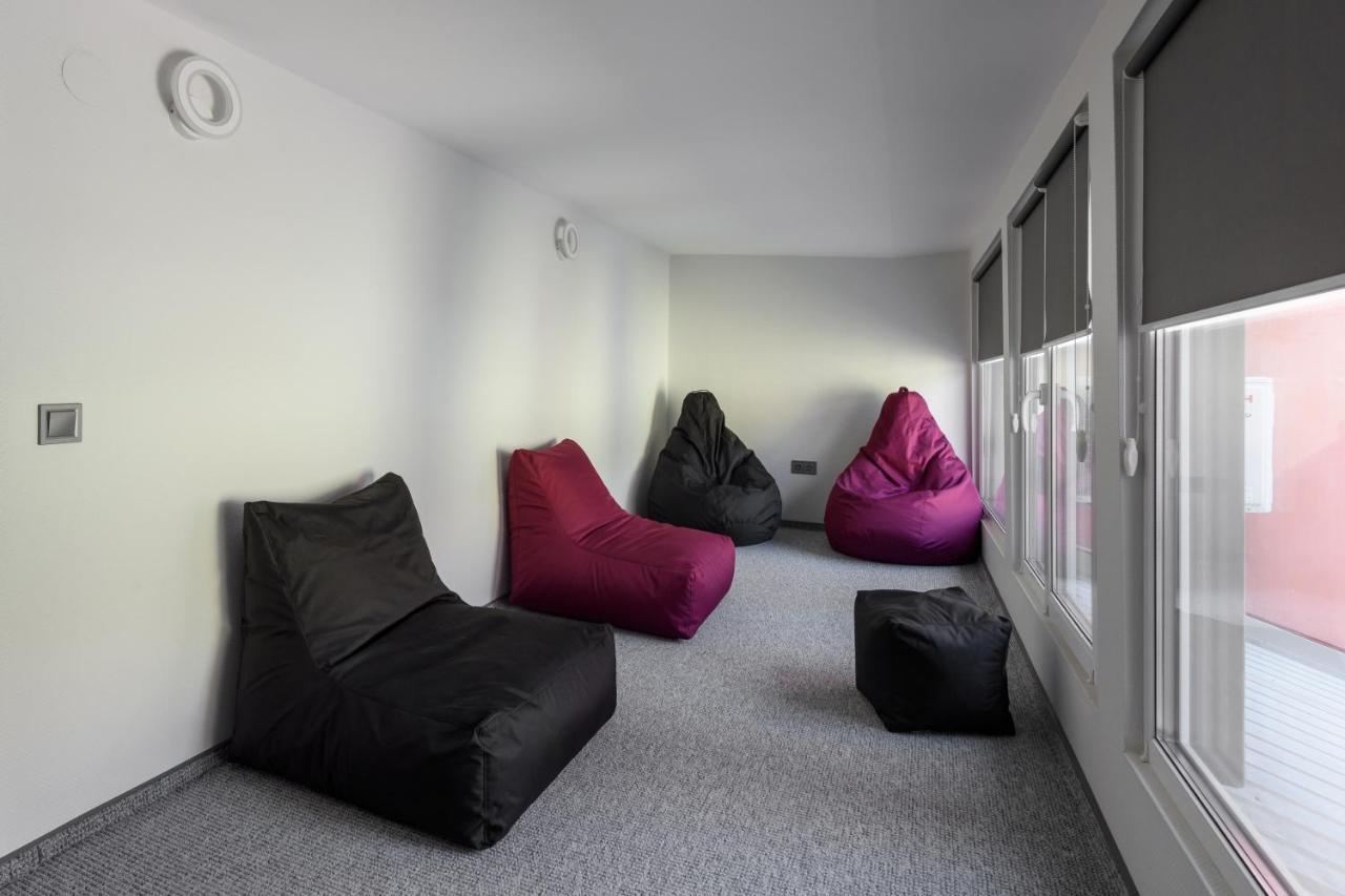 Apart Hotel Fusion Tjernivtsi Eksteriør billede